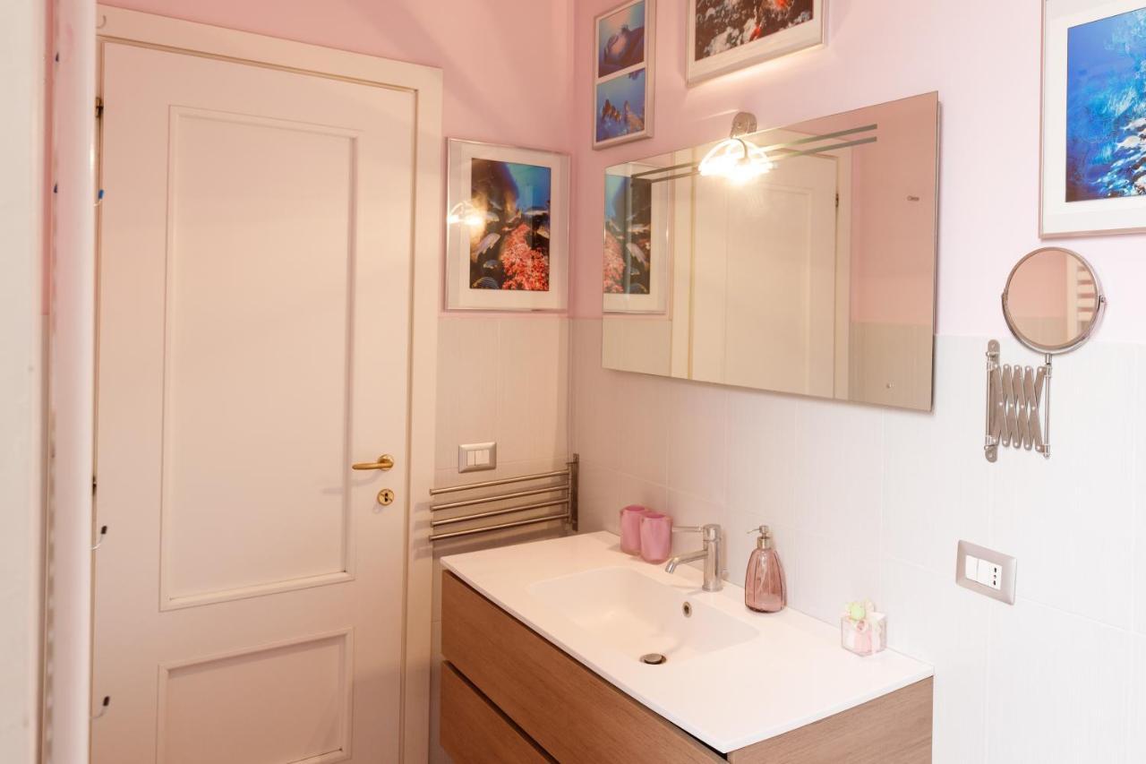 Duomo 77 - In The Heart Of The Historical Center By Elite Villas Naples Extérieur photo