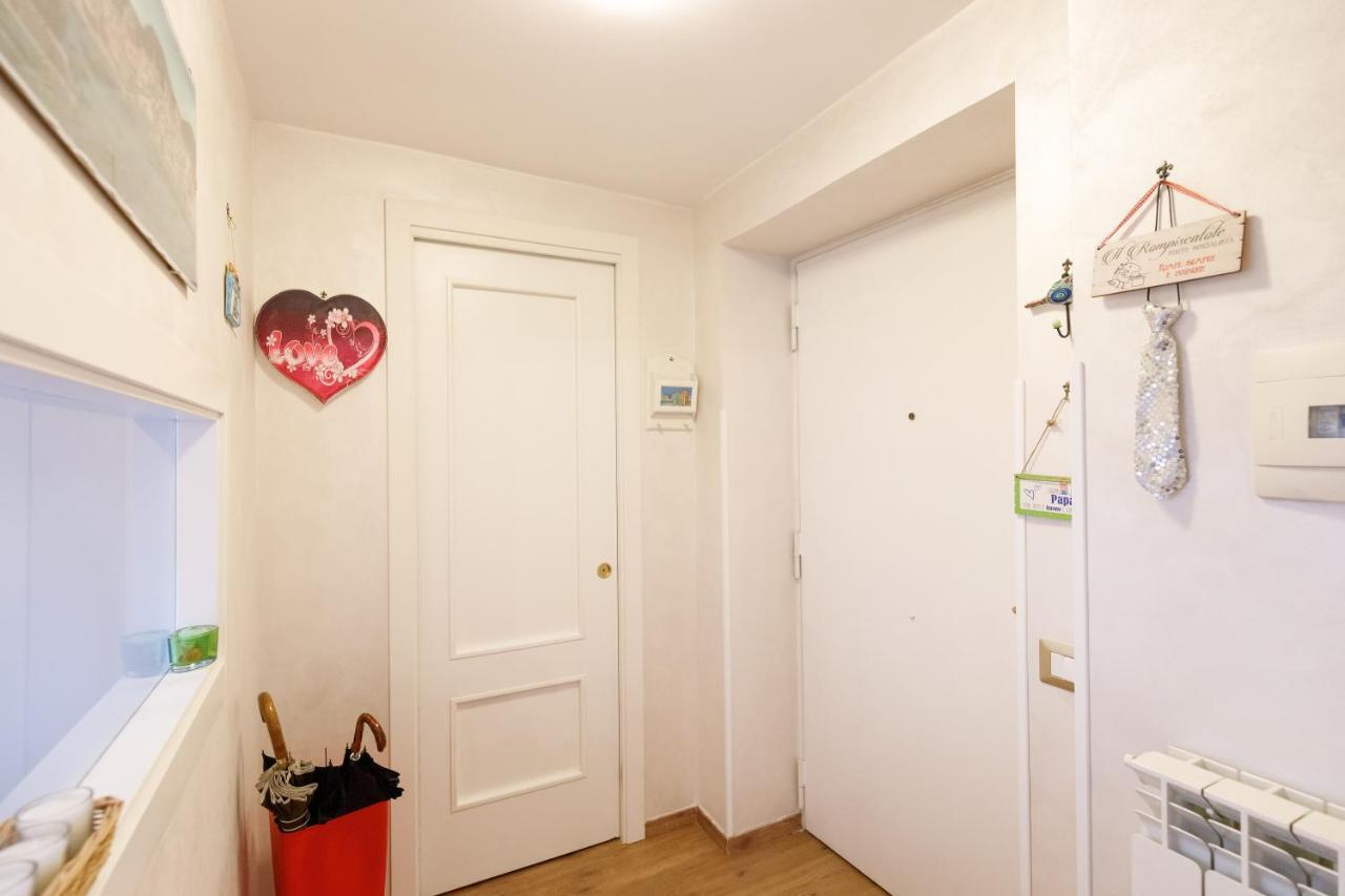 Duomo 77 - In The Heart Of The Historical Center By Elite Villas Naples Extérieur photo