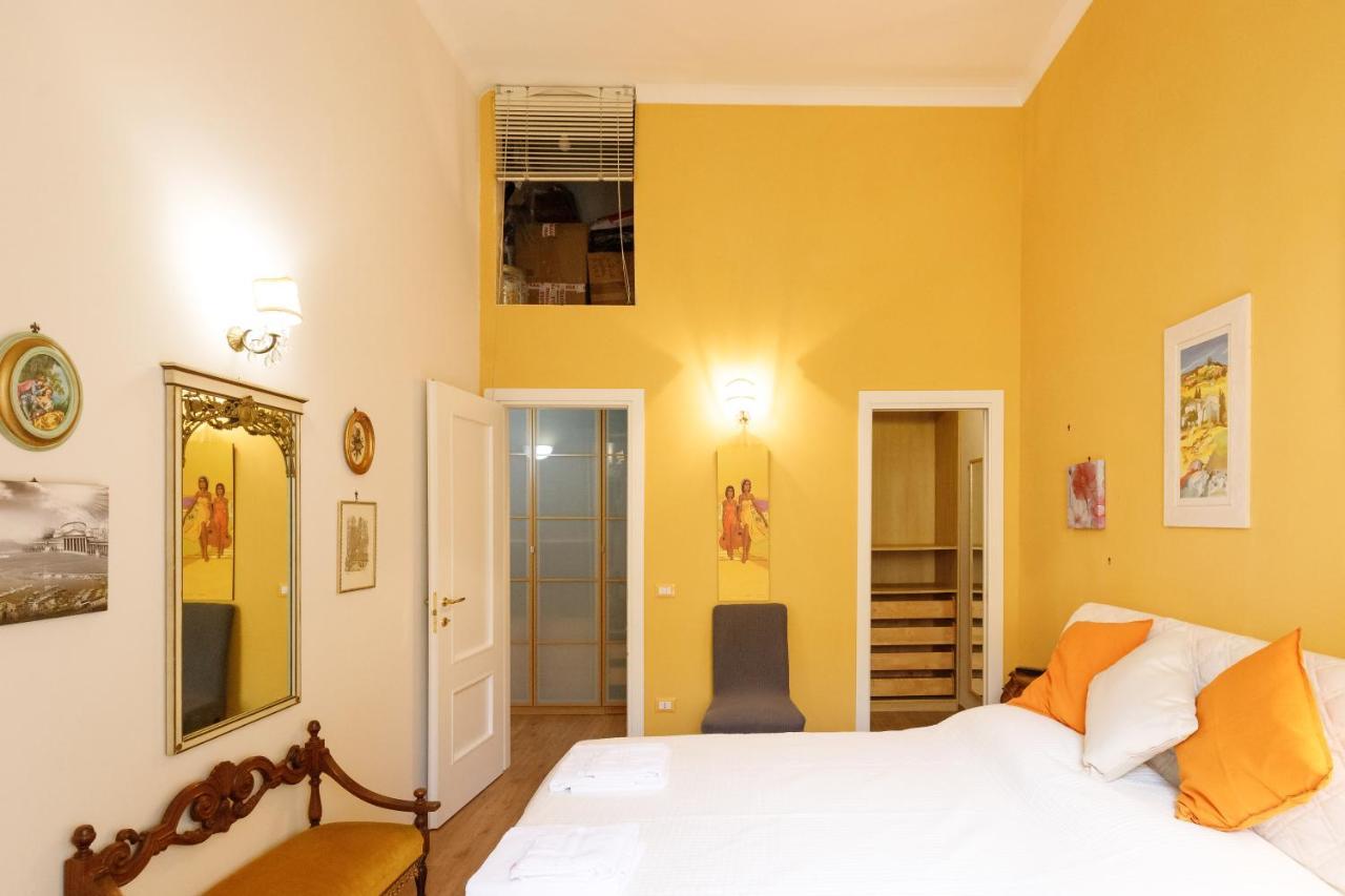 Duomo 77 - In The Heart Of The Historical Center By Elite Villas Naples Extérieur photo