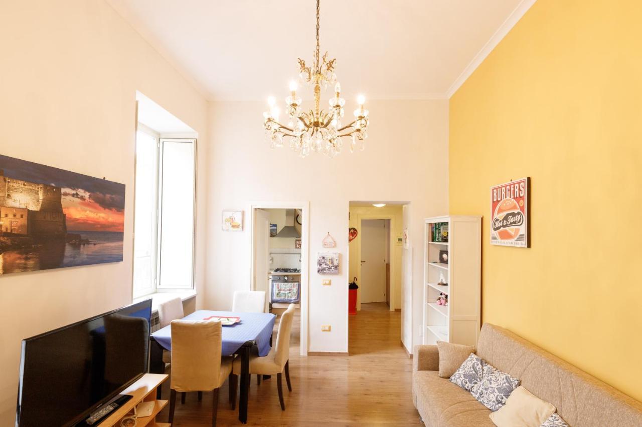 Duomo 77 - In The Heart Of The Historical Center By Elite Villas Naples Extérieur photo